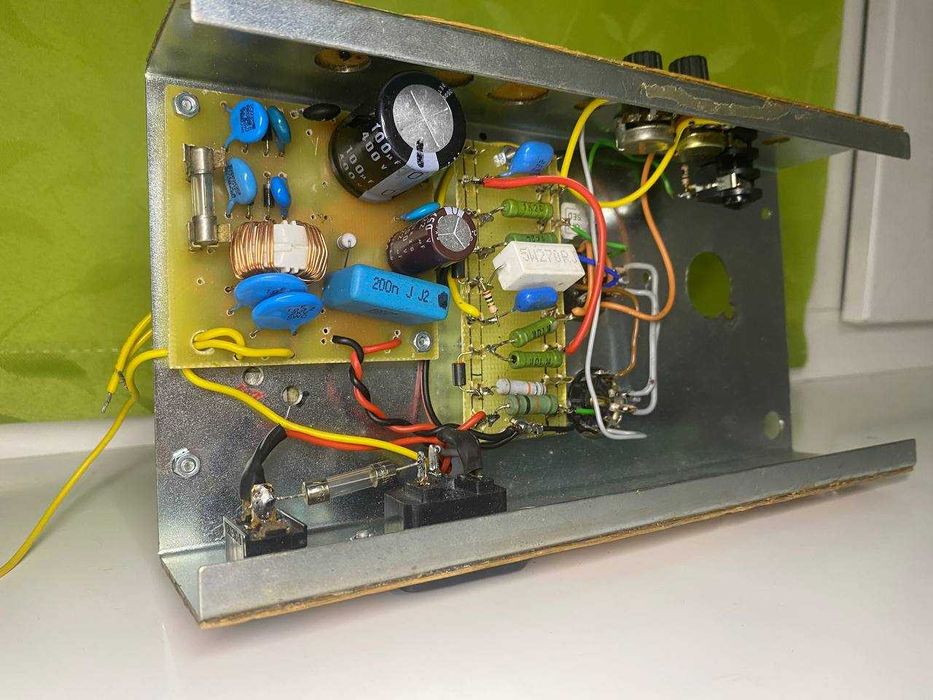 Шасі лампового гітарного підсилювача анодно накальним трансформатором