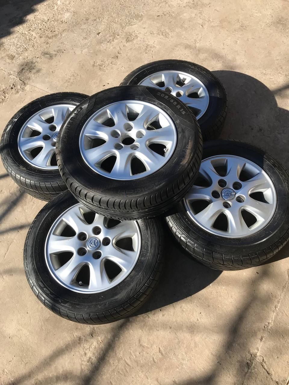 Колеса в сборе toyota 5/110 215/60 R15