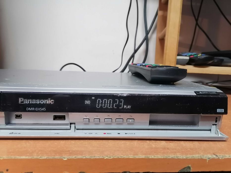 Nagrywarka Panasonic DMR-EH545 USB HDMI kopiarkaDVD-RW/HDD 250GB PILOT