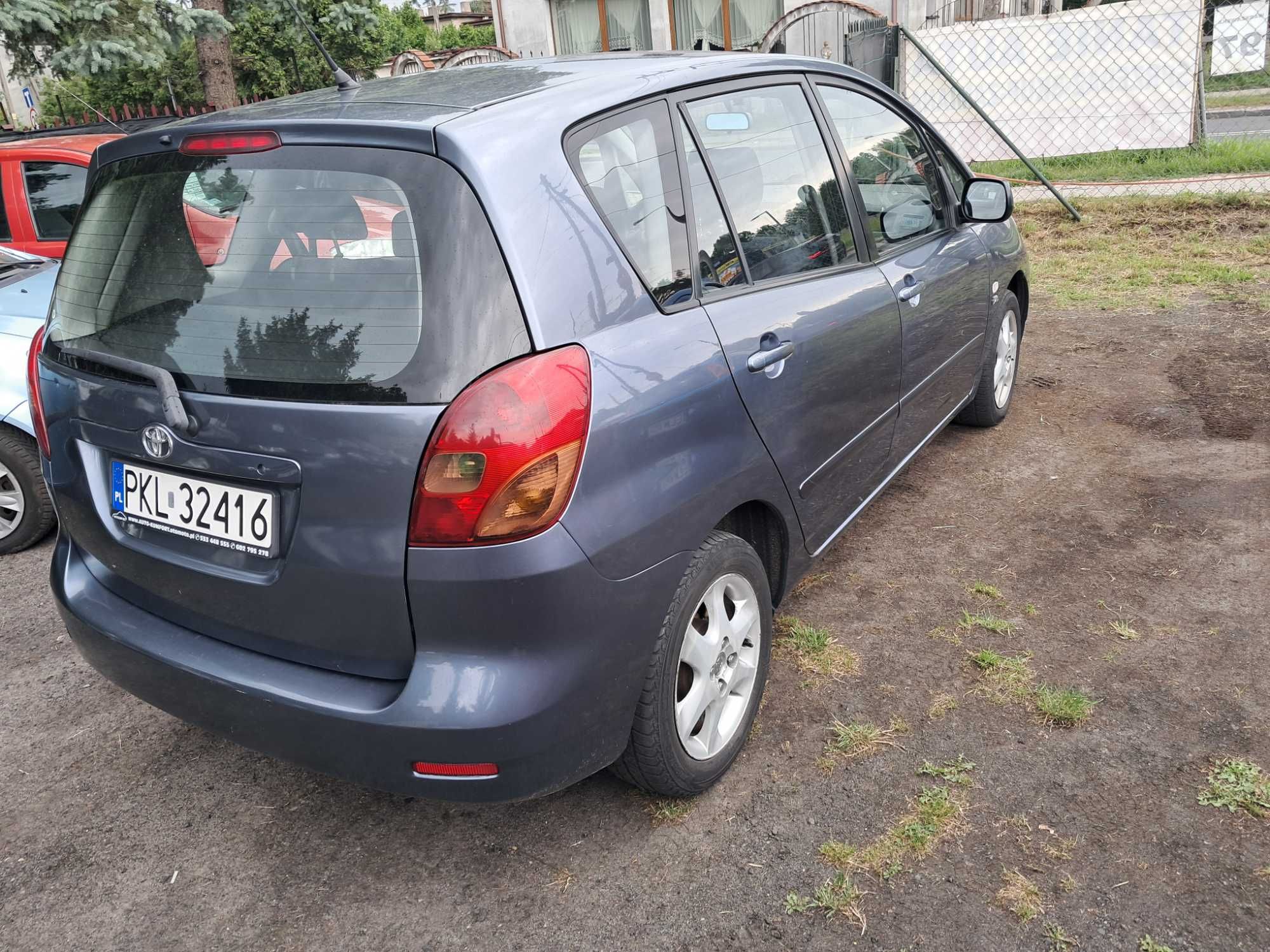 Toyota Corolla Verso 2.0 D4D 2003r