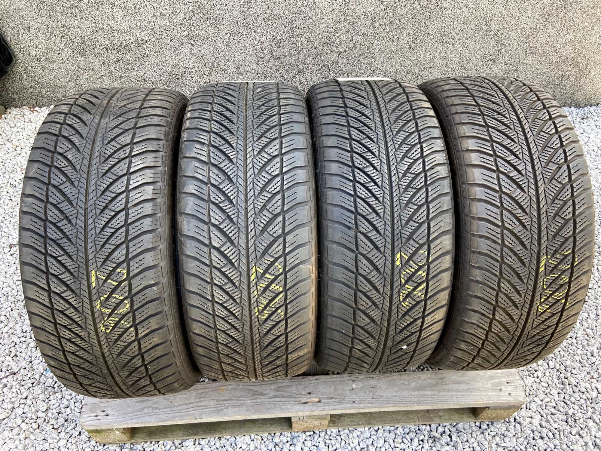 245/45R19 Goodyear UG8 Per 6mm 2017r BMW 7 RunFlat