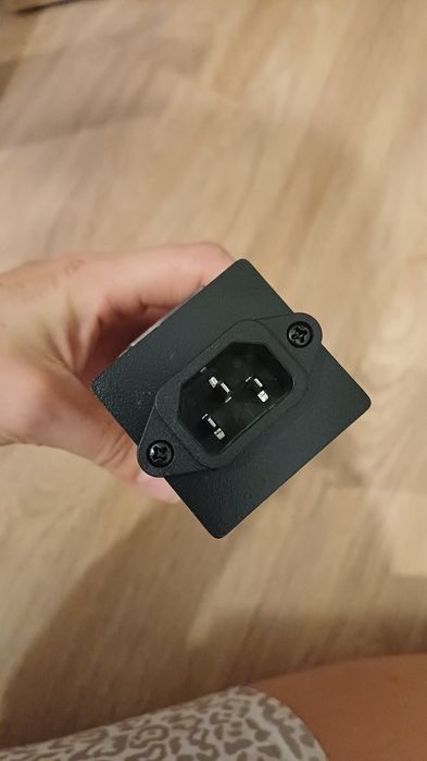 Listwa zasilająca bez przewodu