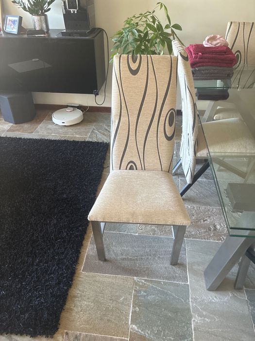 6 cadeiras por 90€