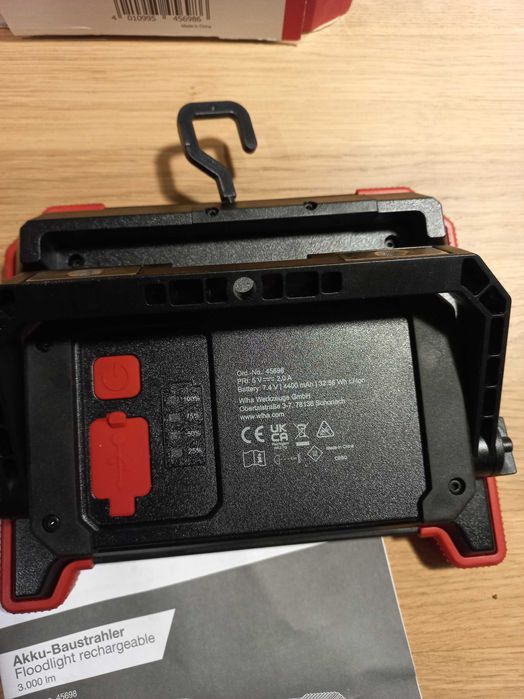 Wiha akumulatorowy reflektor budowlany 30 W, 3 000 lm nowy