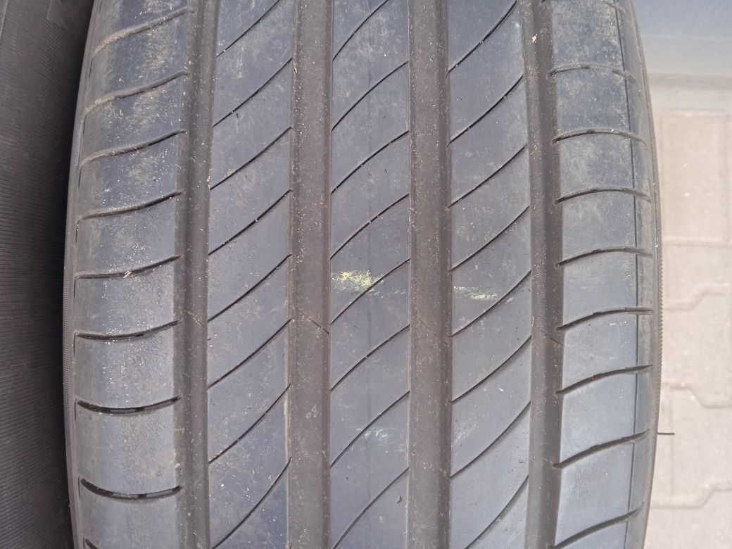 Opony letnie Michelin 215/65R17