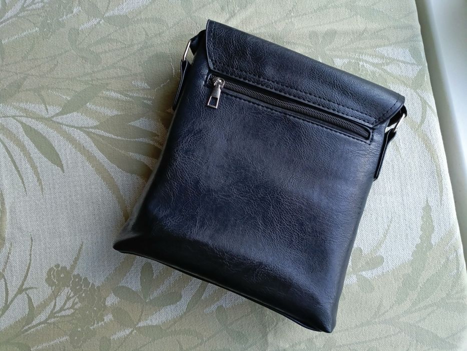 Продам мужскую сумку-барсетку