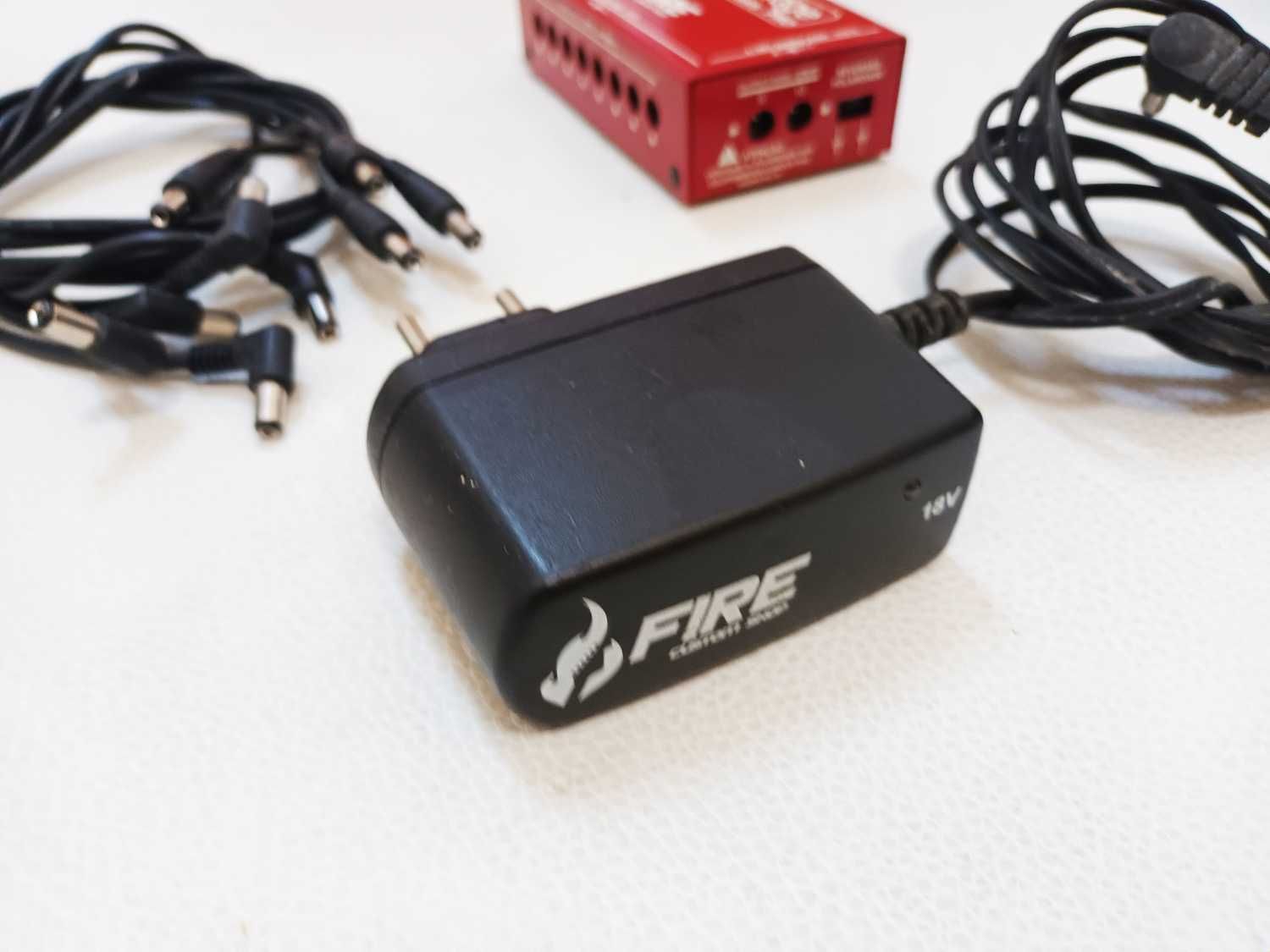 Diago Tourman Pedalboard PB04 c/ transformador Fire Custom Shop
