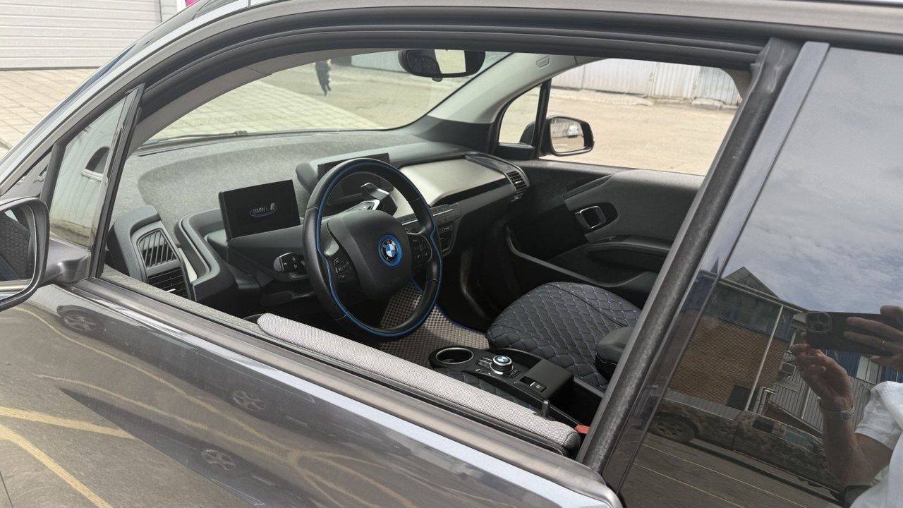 Аренда электромобиля   BMW I3 42,5кВт 2020г