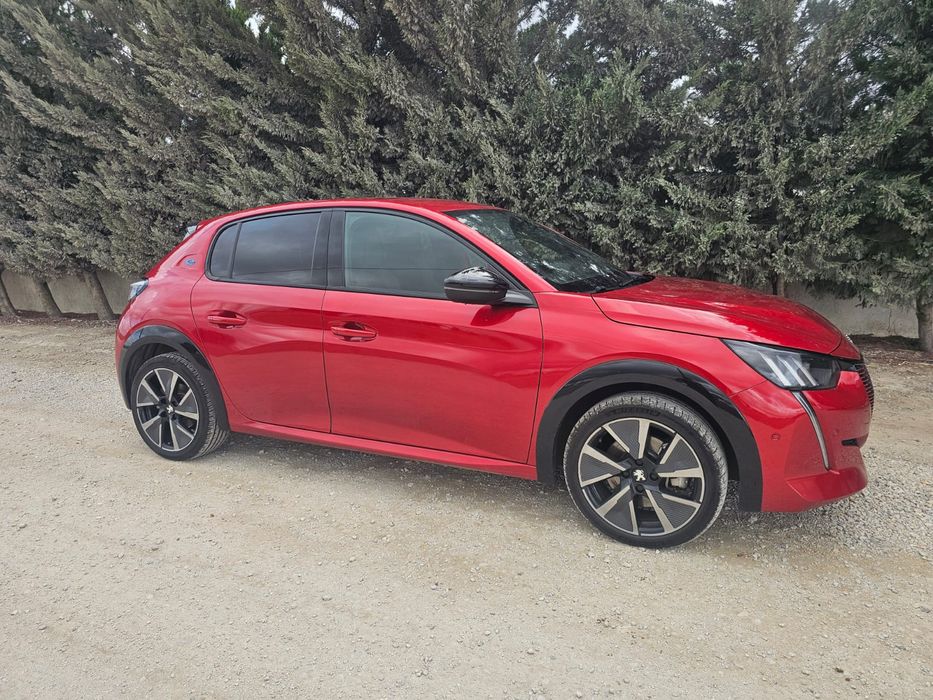 Peugeot 208GT Eléctrico 30000km 2021