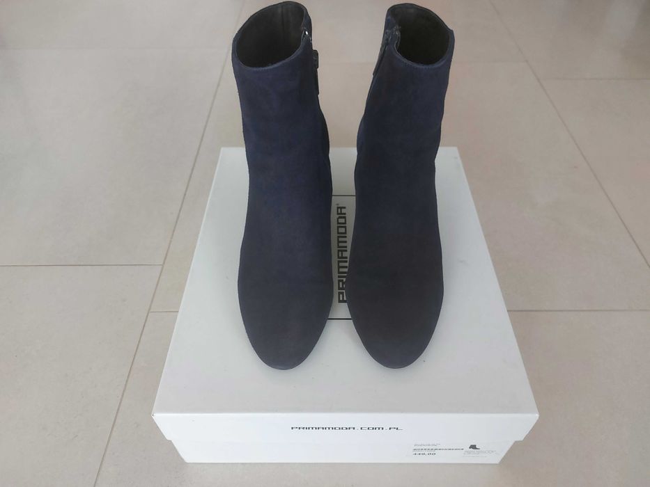 Eleganckie botki zamszowe rozmiar 38.