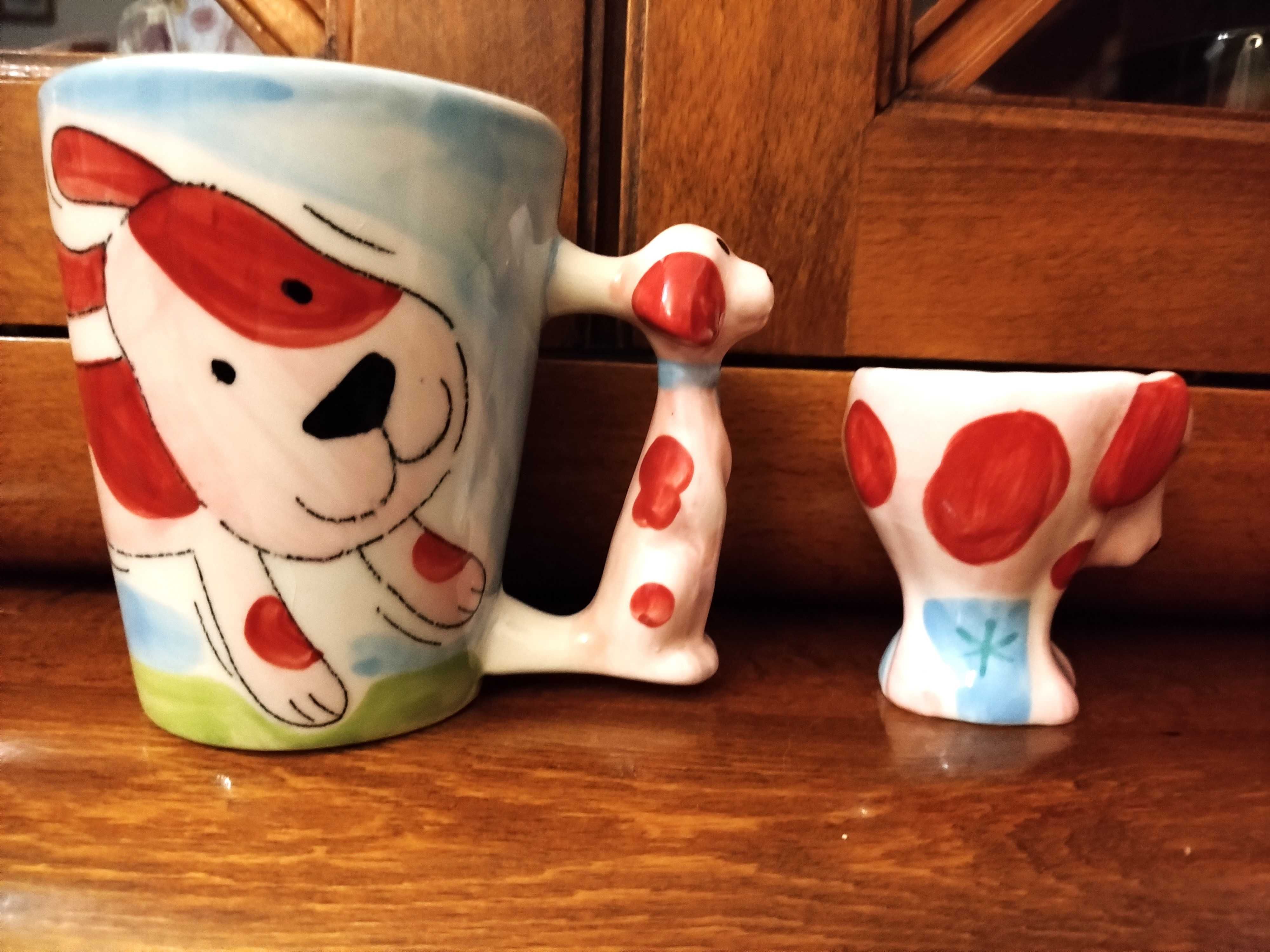 Conjunto de caneca + suporte para ovo