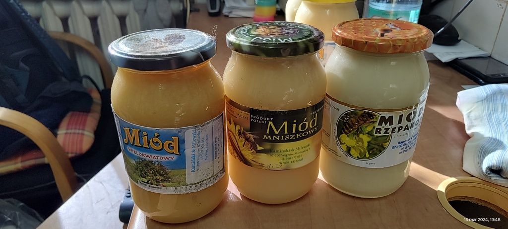 Miód  z własnej pasieki