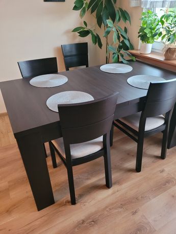 Rozkładany stół + 4 krzesła