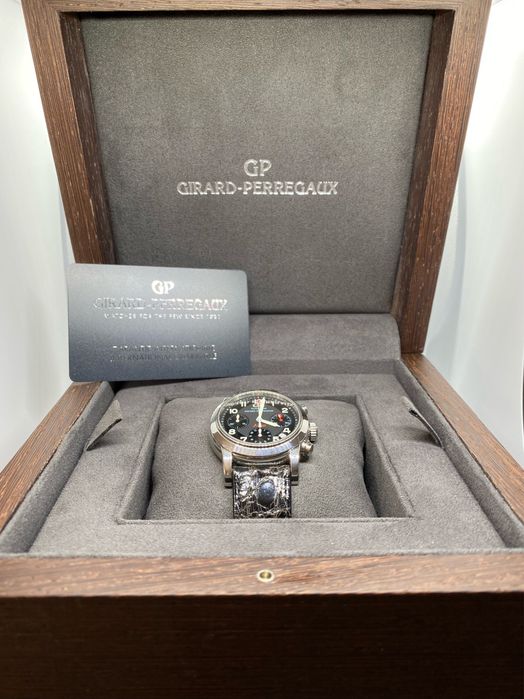 Relógio Girard-Perregaux Ferrari F300 Chronograph