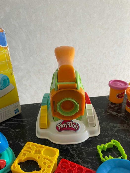 Play-Doh "Машинка для приготування локшини" і "Фабрика розваг"