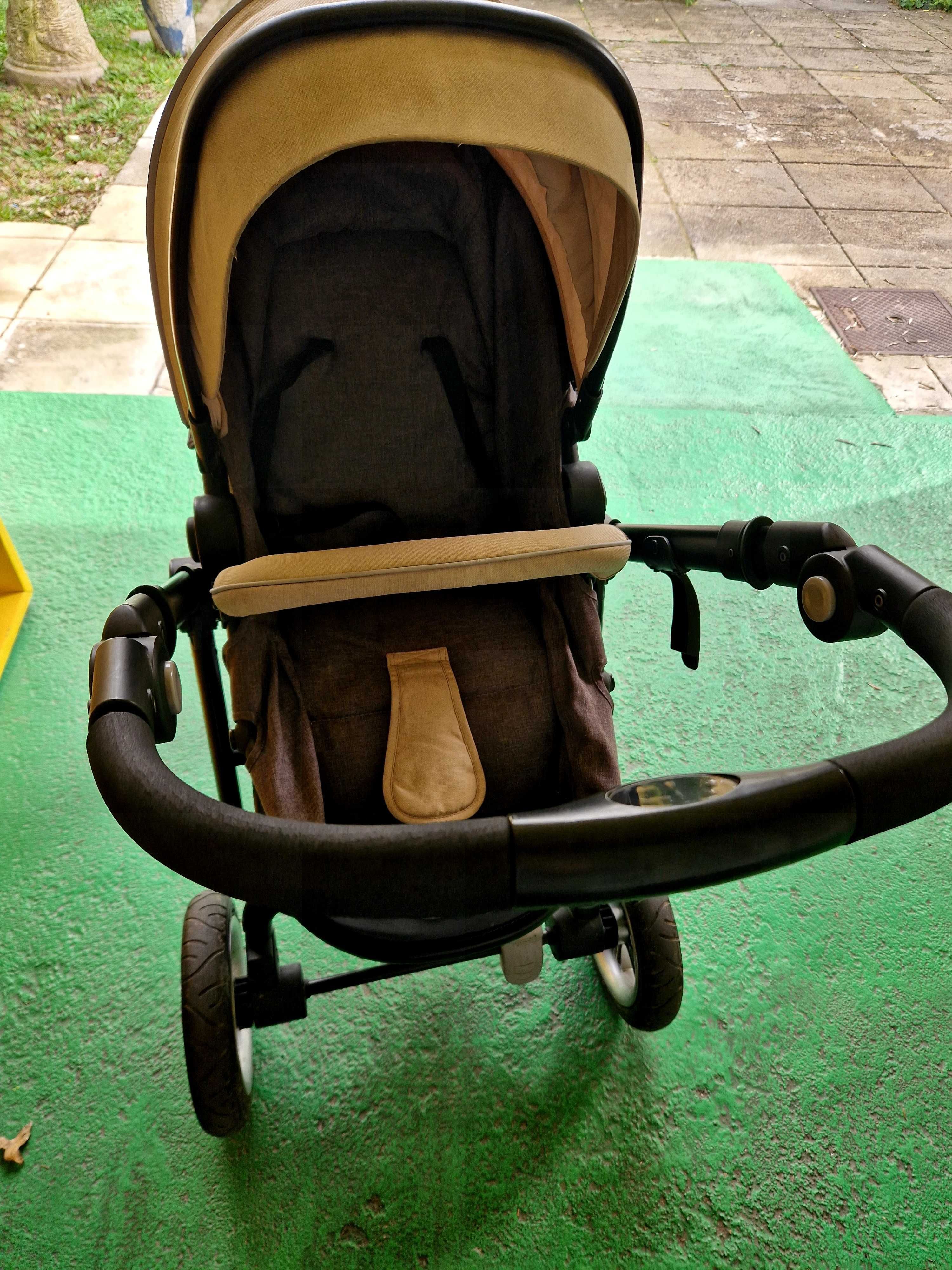 Carrinho de bebé em bom estado