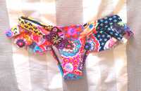Parte de baixo de bikini multicolorido com folhos, tamanho XS