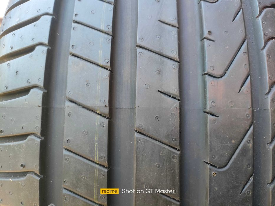 Pirelli SCORPION AO  255/40/21 para