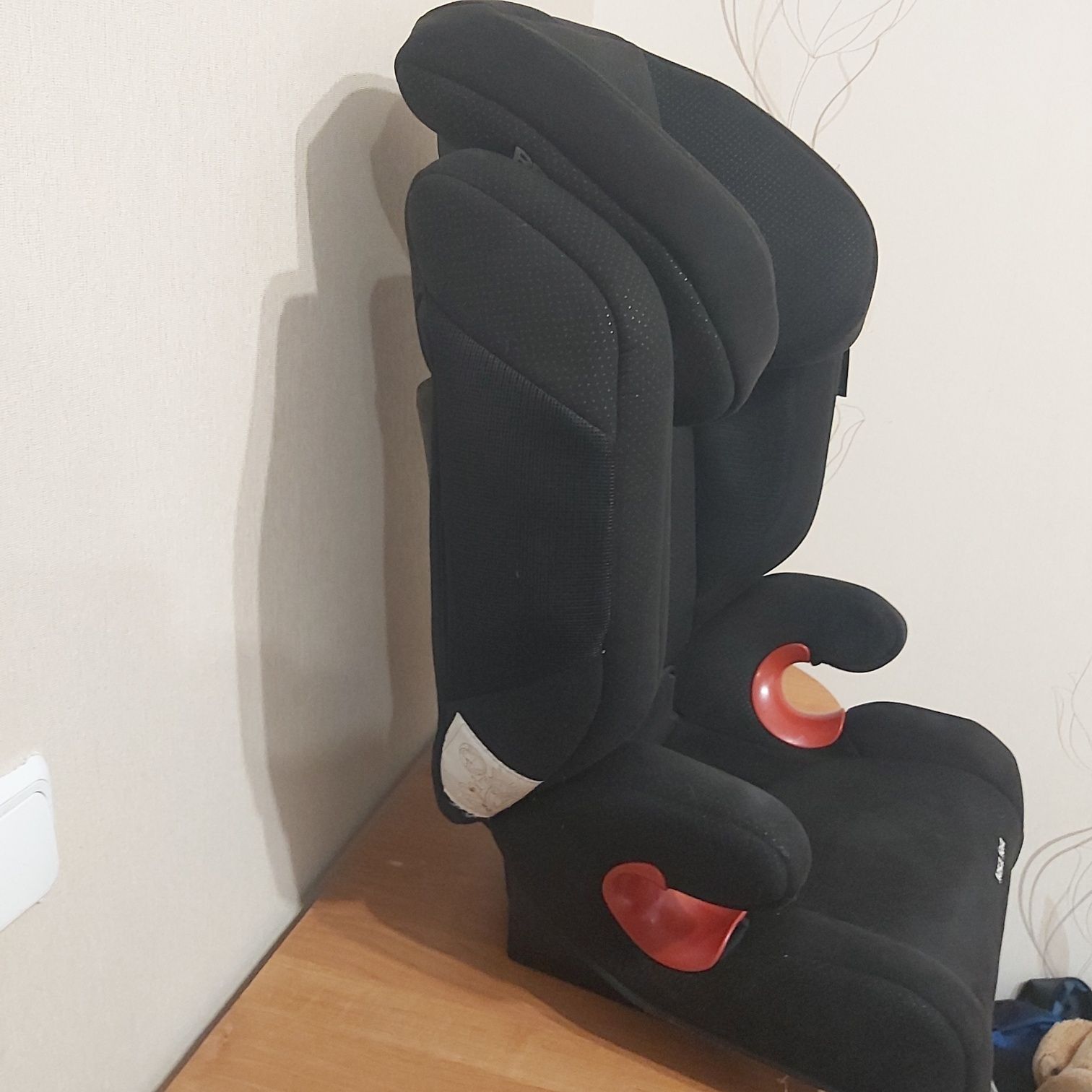 Автокрісло Recaro Monza Nova