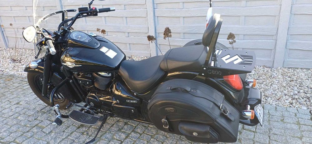 Motocykl Suzuki Intruder C800