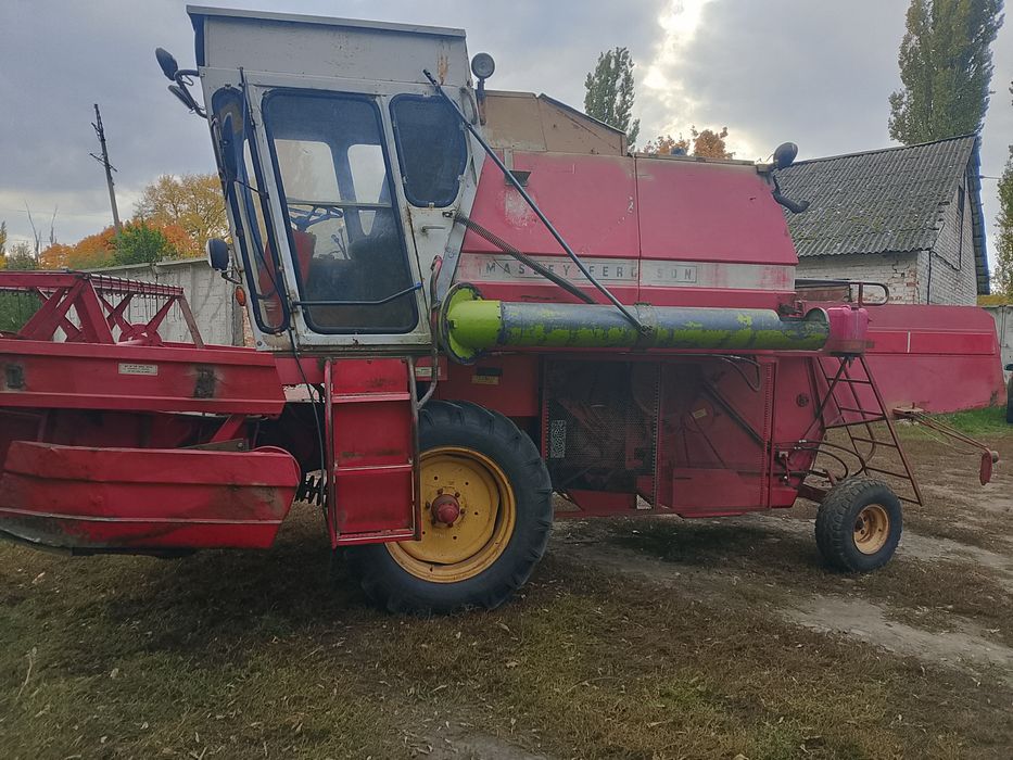 Продам комбайн масей фергюсон 187
