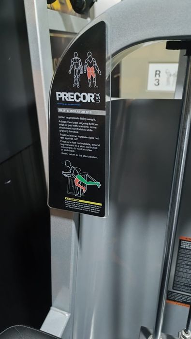 Máquina de glúteos precor de patada