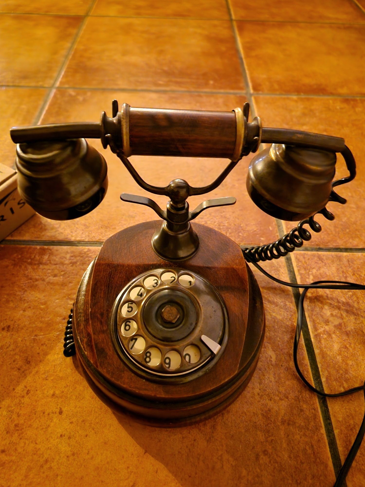 Telefone   antigo