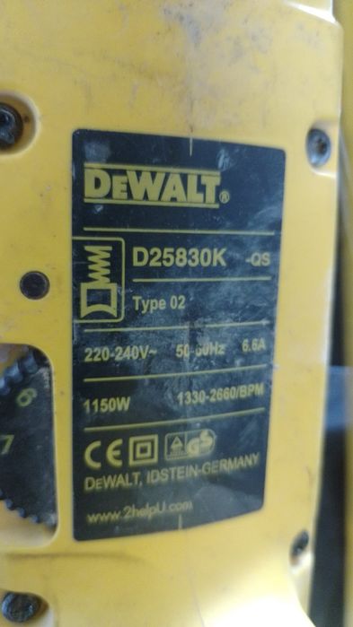 Młot DeWALT dobry stan