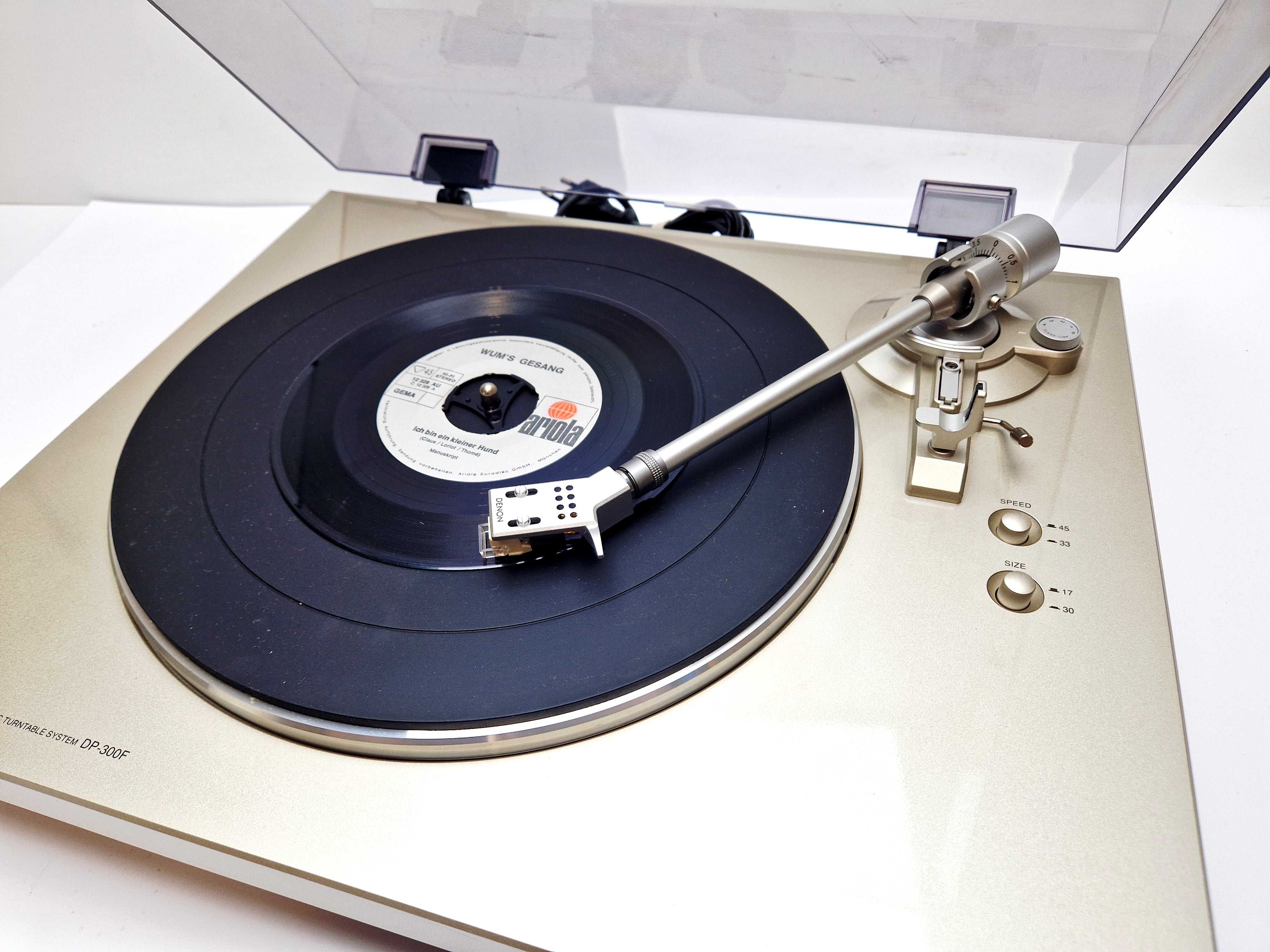 Gramofon DENON DP-300F srebrny