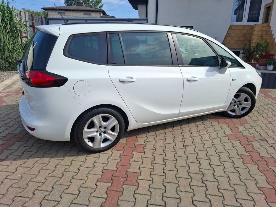 Opel Zafira 1.4 Benzyna 140KM_Serwis ASO_Bezwypadek_Zadbany