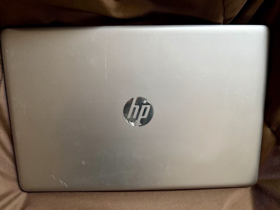 Ноутбук HP 250G7