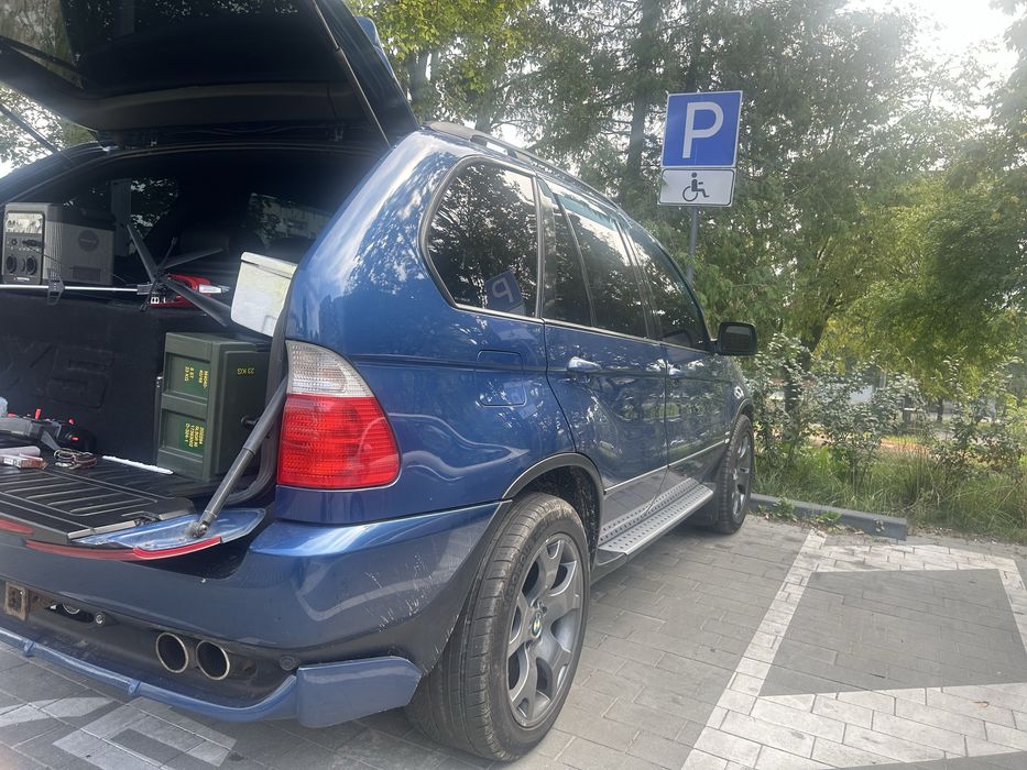 Бмв х5 є53 в гарному стані