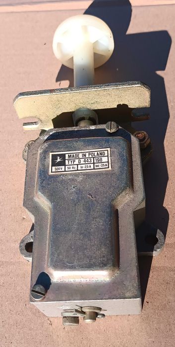 Łącznik krańcowy D-443 (198) produkcji POKÓJ NOWY 2 szt