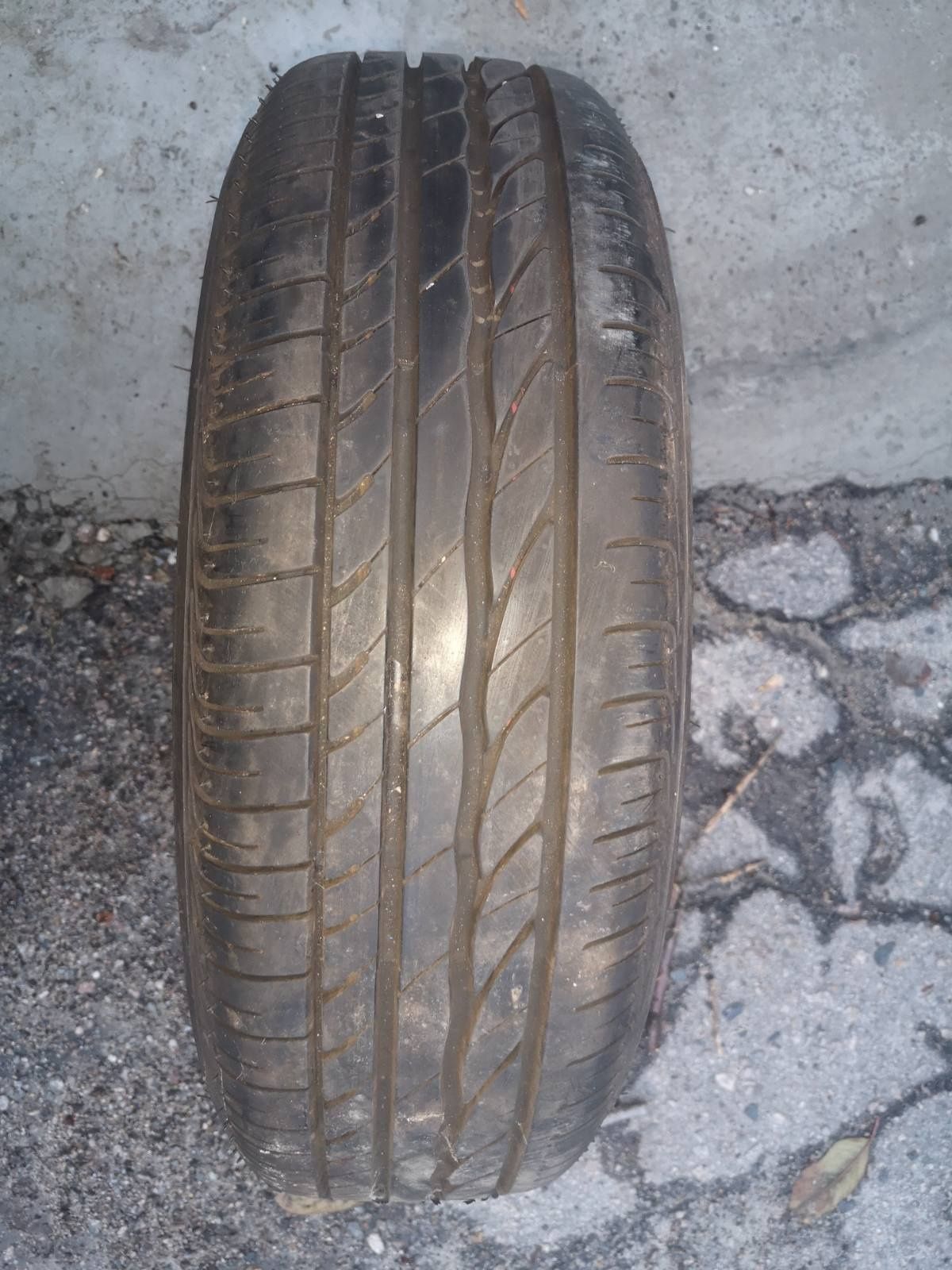 Продам резину Bridgestone Turanza  195/65 R15