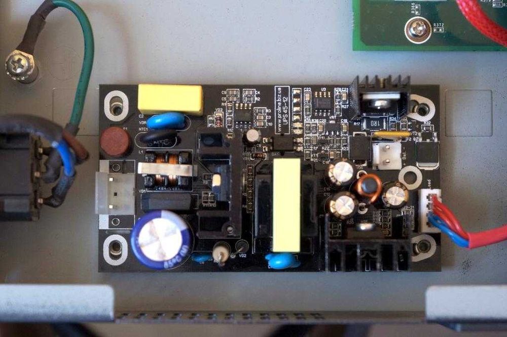 блоки безперебійного живлення для комутаторів Proline EF6012