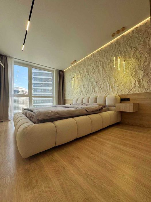 Видова на Дніпро,  ЖК GREAT, Генератор