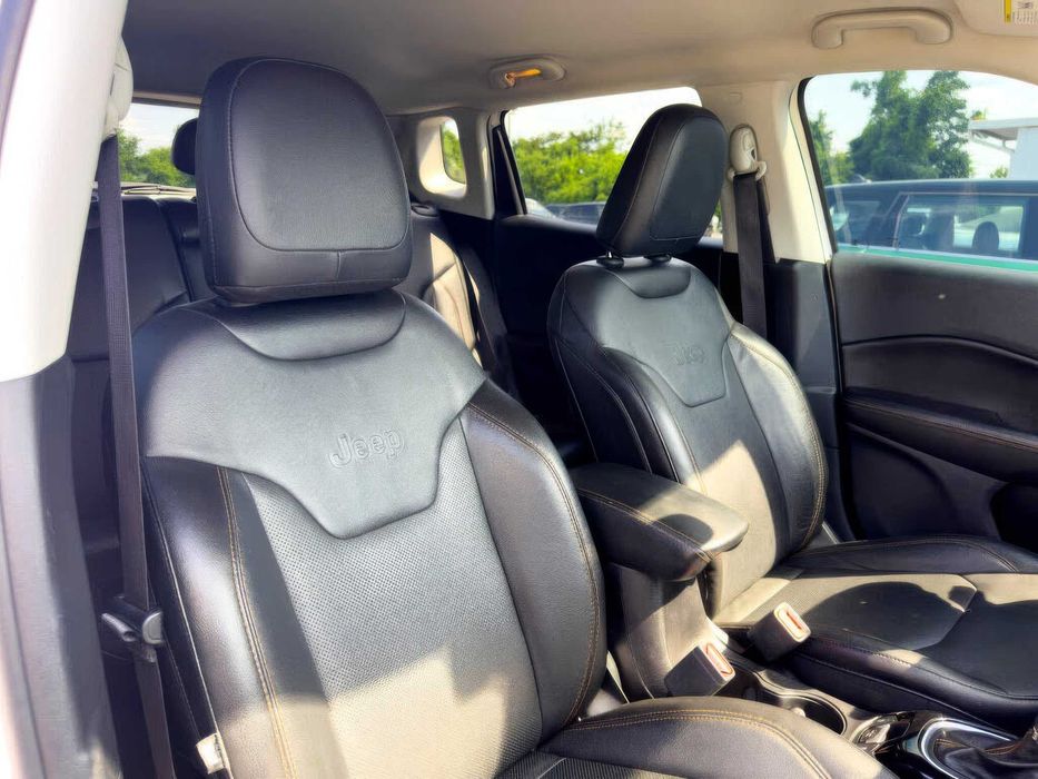 Jeep Compass      2021