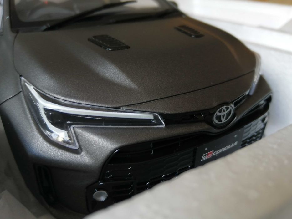 Otto mobile Toyota Corolla GR 1/18 Novo