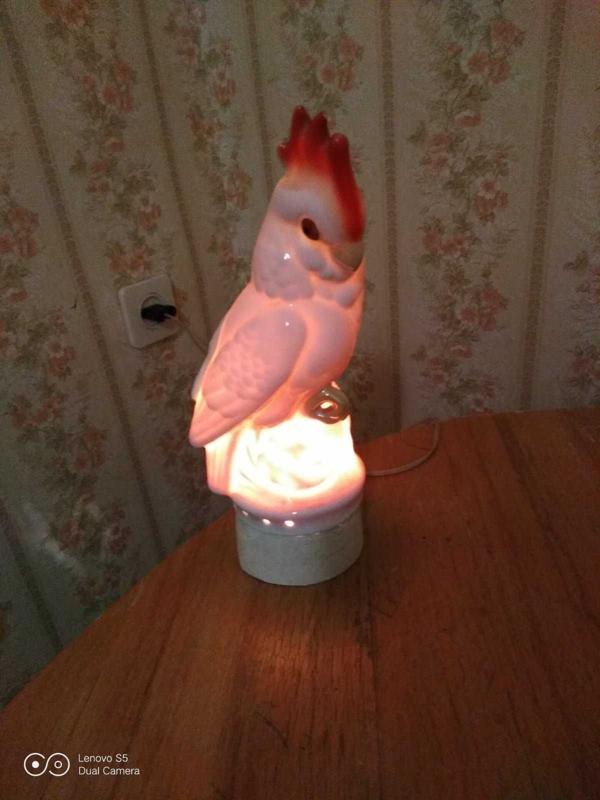 Светильник фарфоровый попугай статуэтка