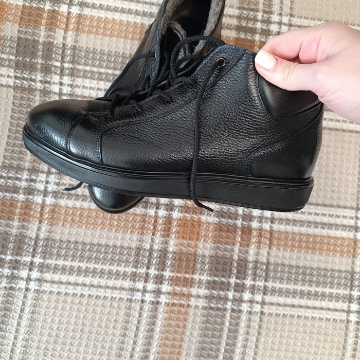 Шкіряні чоловічі ботінки фірми Badura