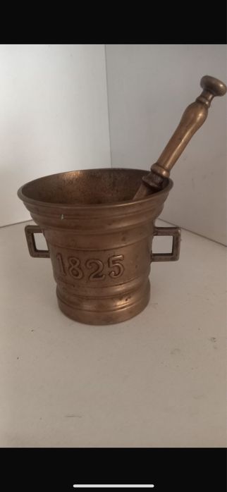Vendo almofariz 1825