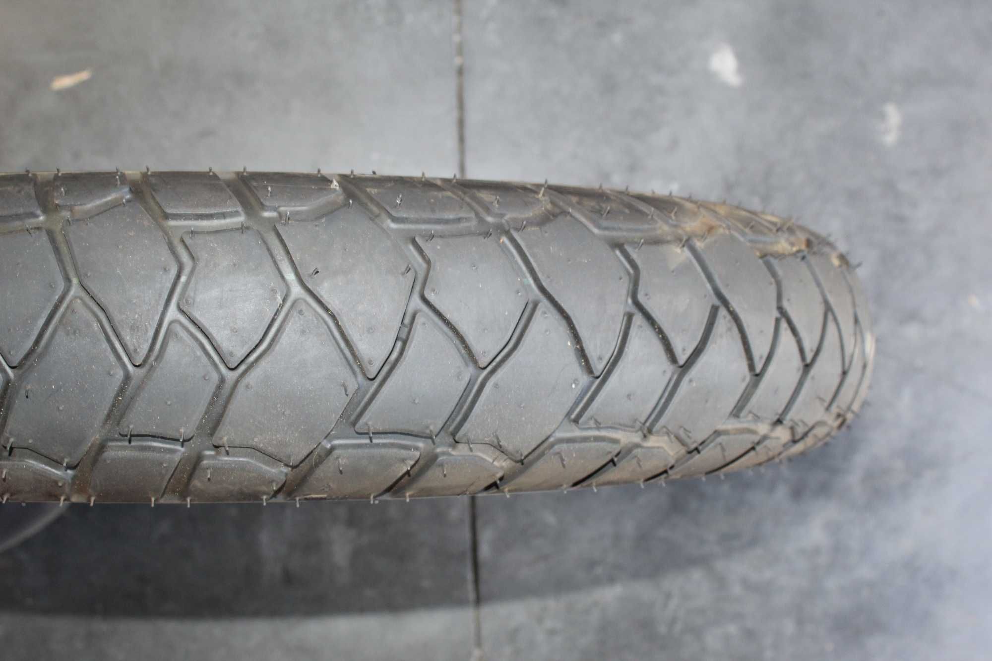 Pneu Usado Michelin Anakee Adventure 120/70R19