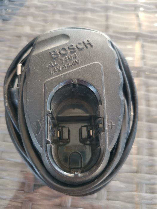 Зарядка для аккумулятора шуруповерта Bosch