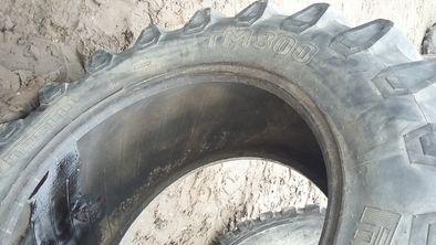 Opony używane 480/65R28 Pirelli opona