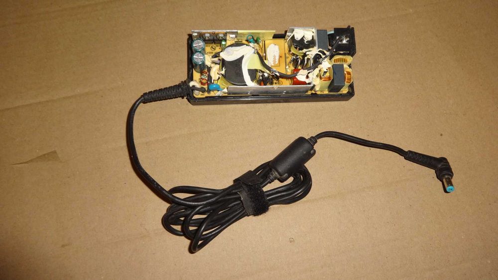 Блок питания для ноутбука  Delta ADP-90SB BB (19V 4.74A)