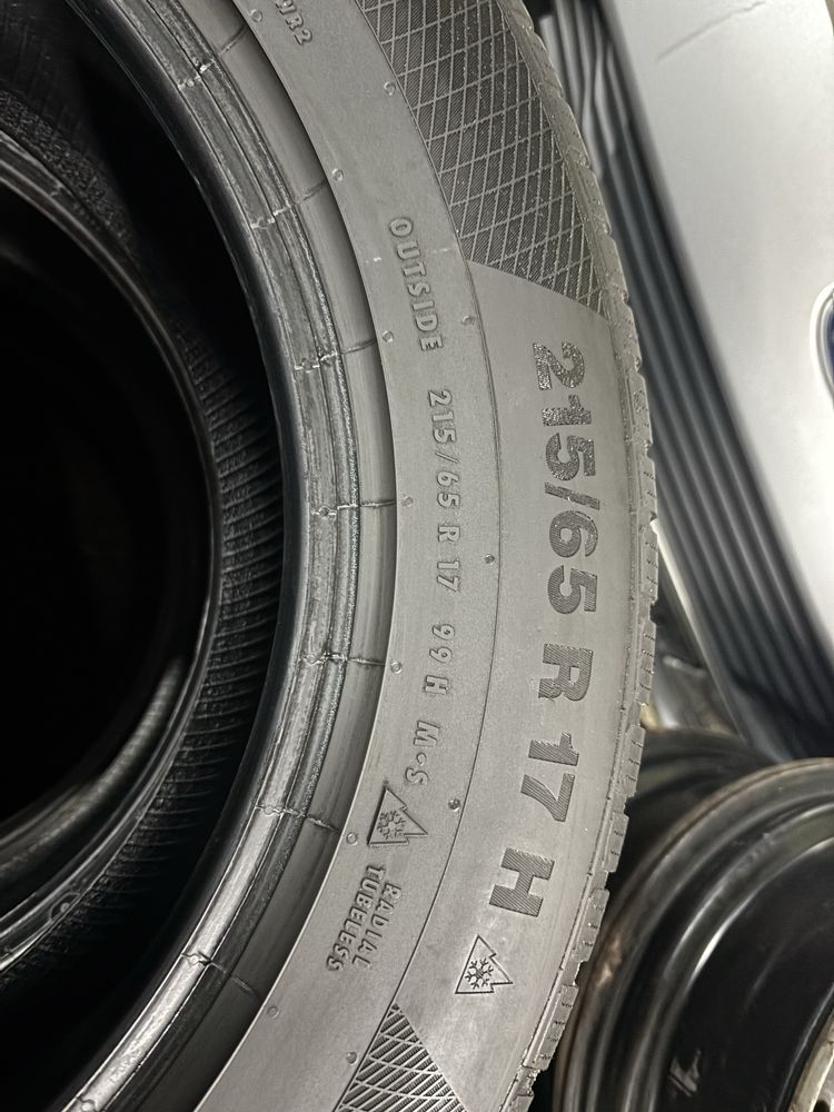 Komplet opon zimowych 215/65 R17 Continental