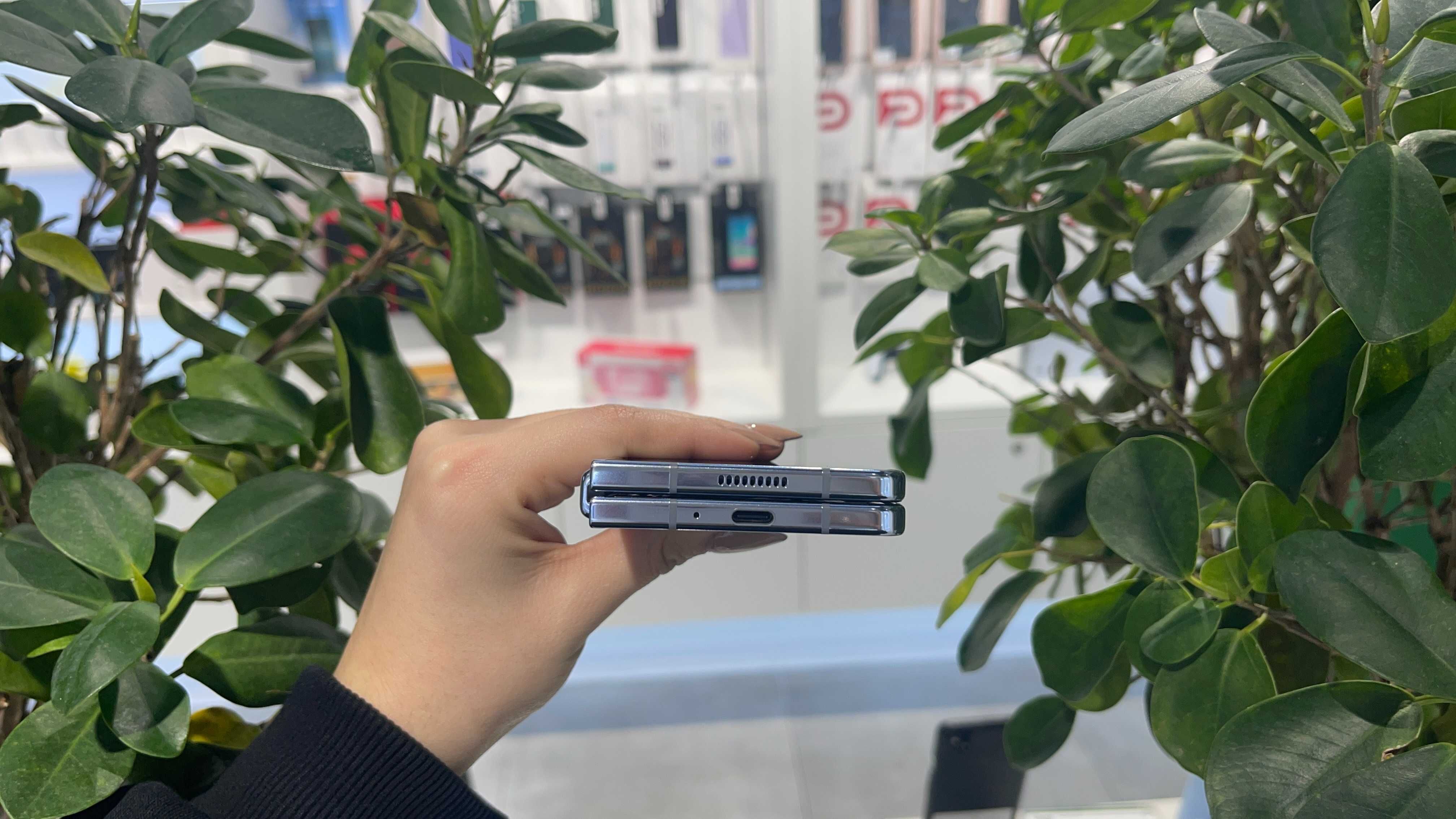Оплата частинами 0% Samsung Galaxy Z Fold5 12/1TB Icy Blue Гарантія