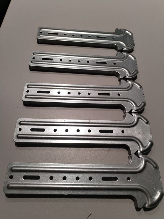 Wieszak do profila CD60