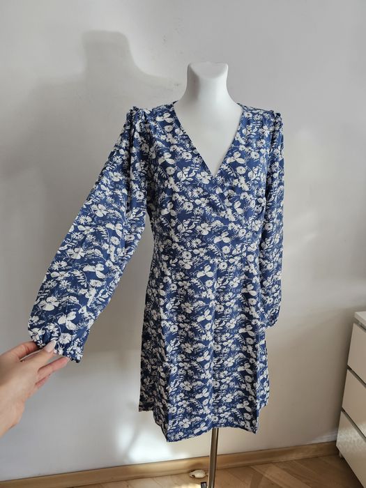 Sukienka w kwiaty rozmiar M