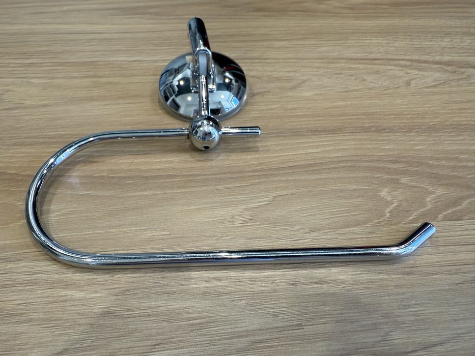 Uchwyt na papier toaletowy na przyssawke chrom